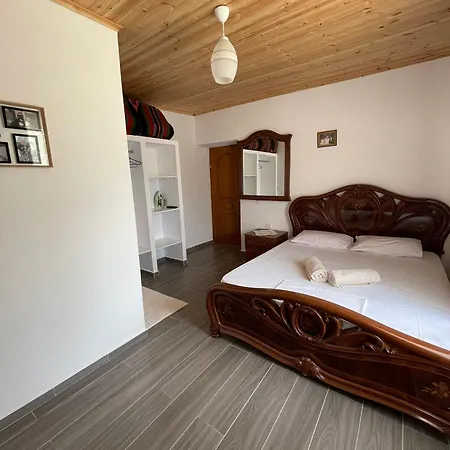 Apartment Pellas Berat