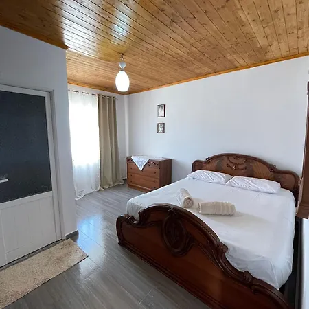Apartment Pellas Berat