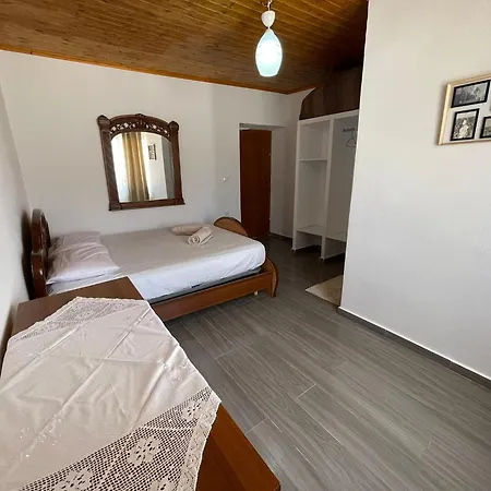 Pellas Apartment
